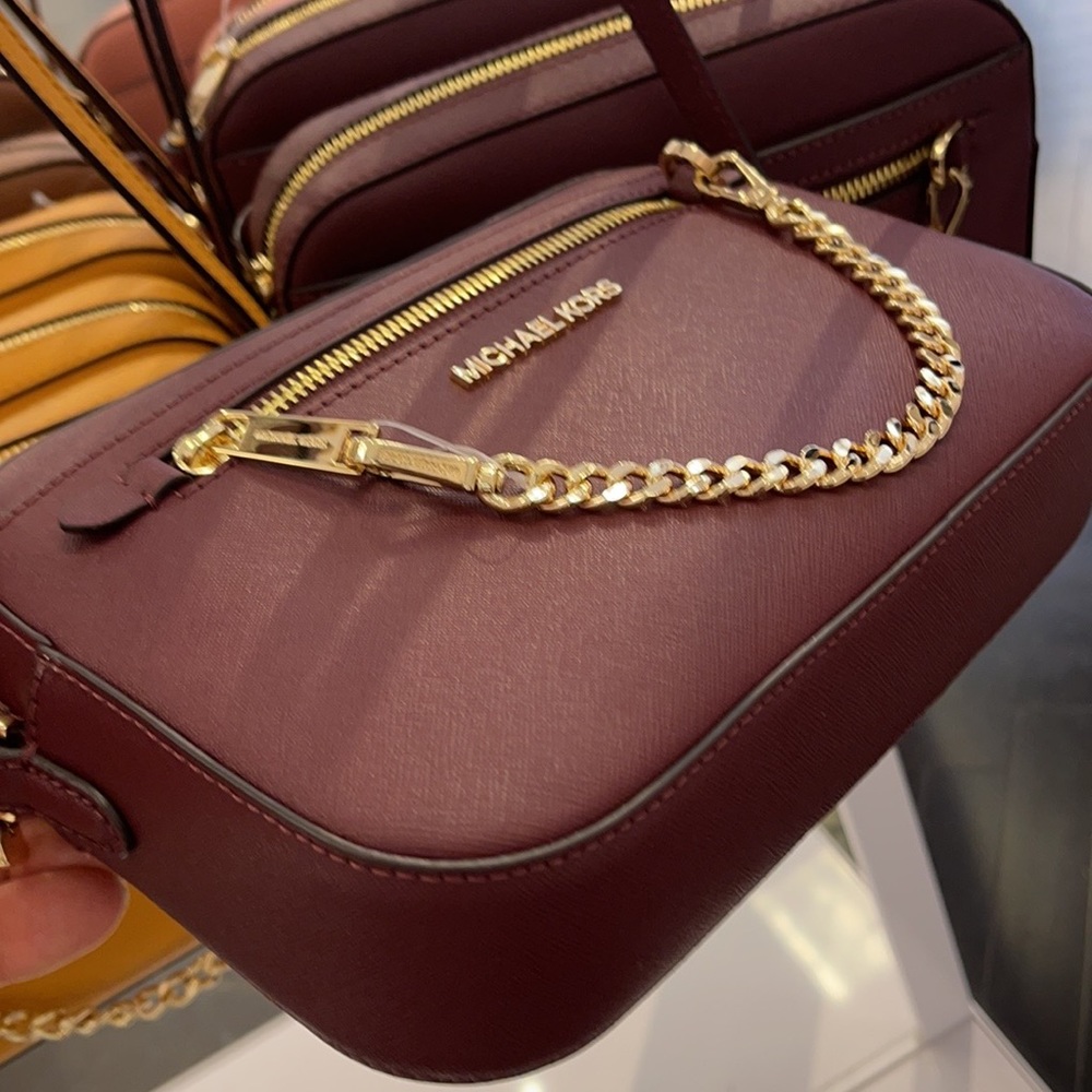 Michael Kors Jet Set Item Large East West Zip Chain Merlot Crossbody Bag
leather - Picture 11 of 16